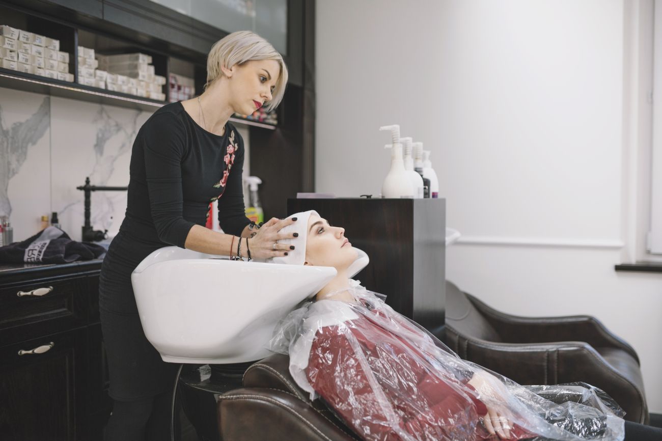 BHP w salonach beauty – bezpieczeństwo klienta i pracownika